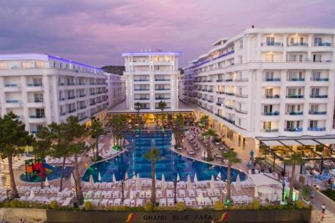 Grand Blue Fafa Resort